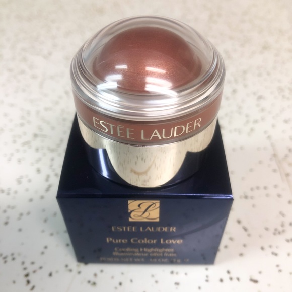 estee lauder pure color love cooling highlighter